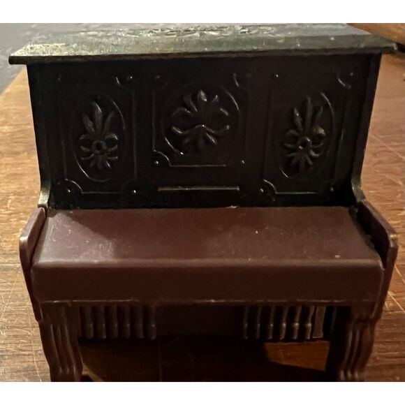 Vintage Antique Grand Piano Pencil Sharpener - Picture 2 of 7